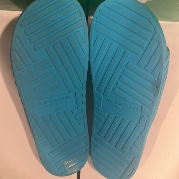 Brand new bottega venata slides with box - Picture 4 of 9